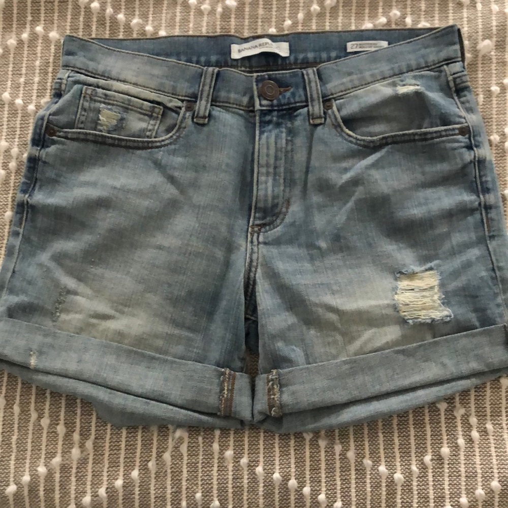 Banana republic boyfriend roll up shorts